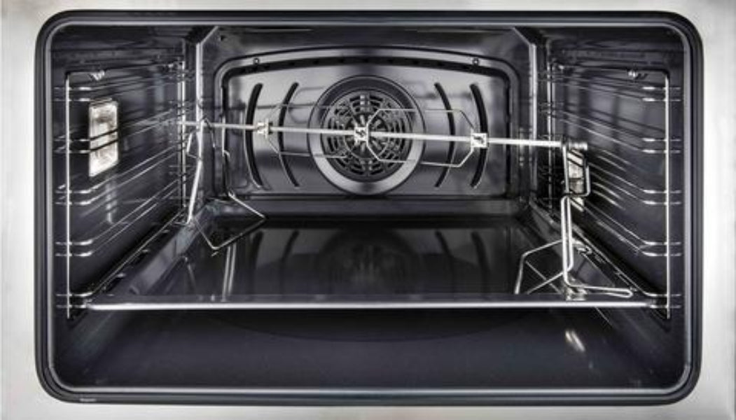 inside the ILVE Majestic II 60 Inch 