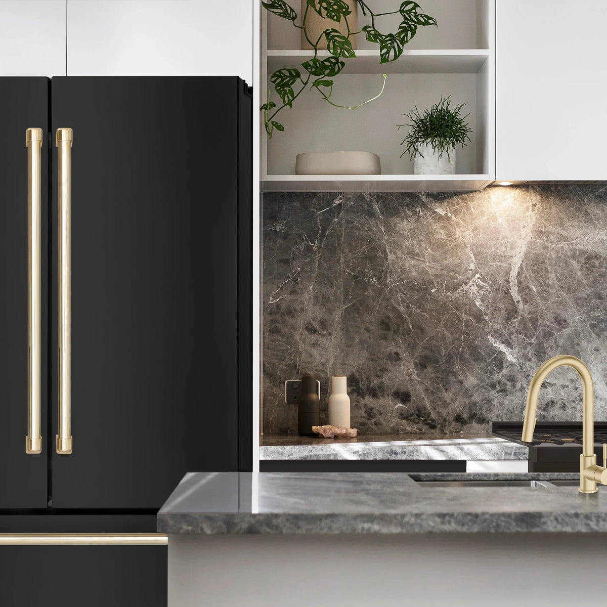 ZLINE 36" Autograph Edition 22.5 cu. ft Freestanding French Door Refrigerator with Ice Maker in Fingerprint Resistant Black Stainless Steel with Accents