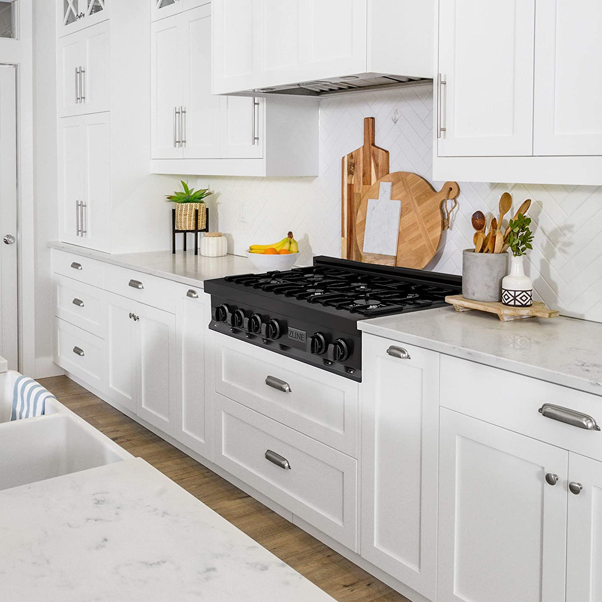ZLINE 36" Professional Black Stainless Gas Rangetop with 6 Gas Burners - RTB-36