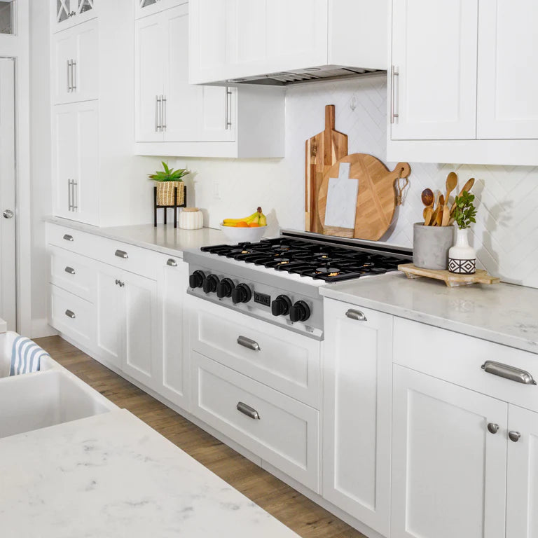 ZLINE Autograph Edition 30 in. Porcelain Rangetop with 4 Gas Burners in Stainless Steel and Matte Black Accents, RTZ-30-MB