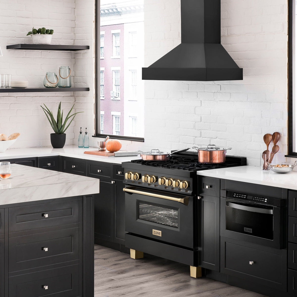 ZLINE Ducted Vent Black Stainless Steel Wall Mount Range Hood BS655N