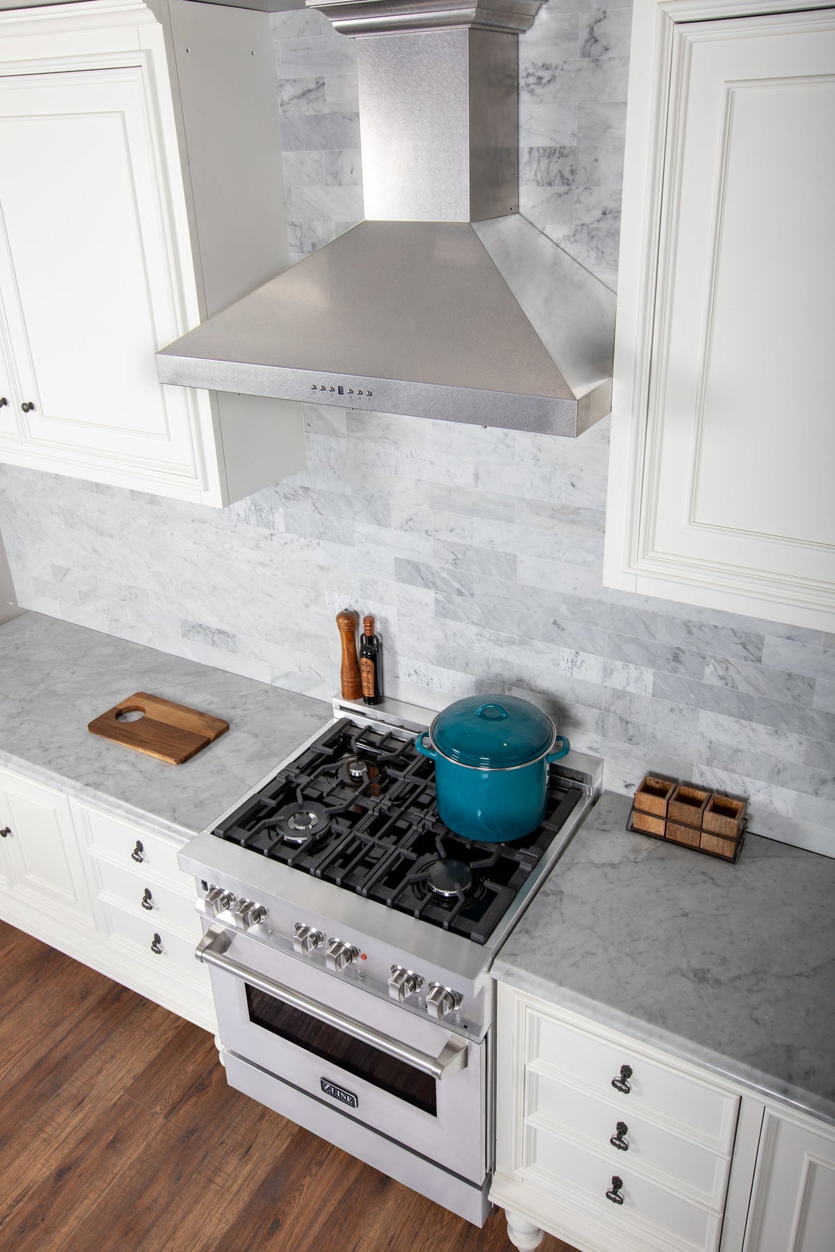 ZLINE Wall Mount Range Hood in Fingerprint Resistant Stainless Steel (8KL3S) - MyBBQDirect