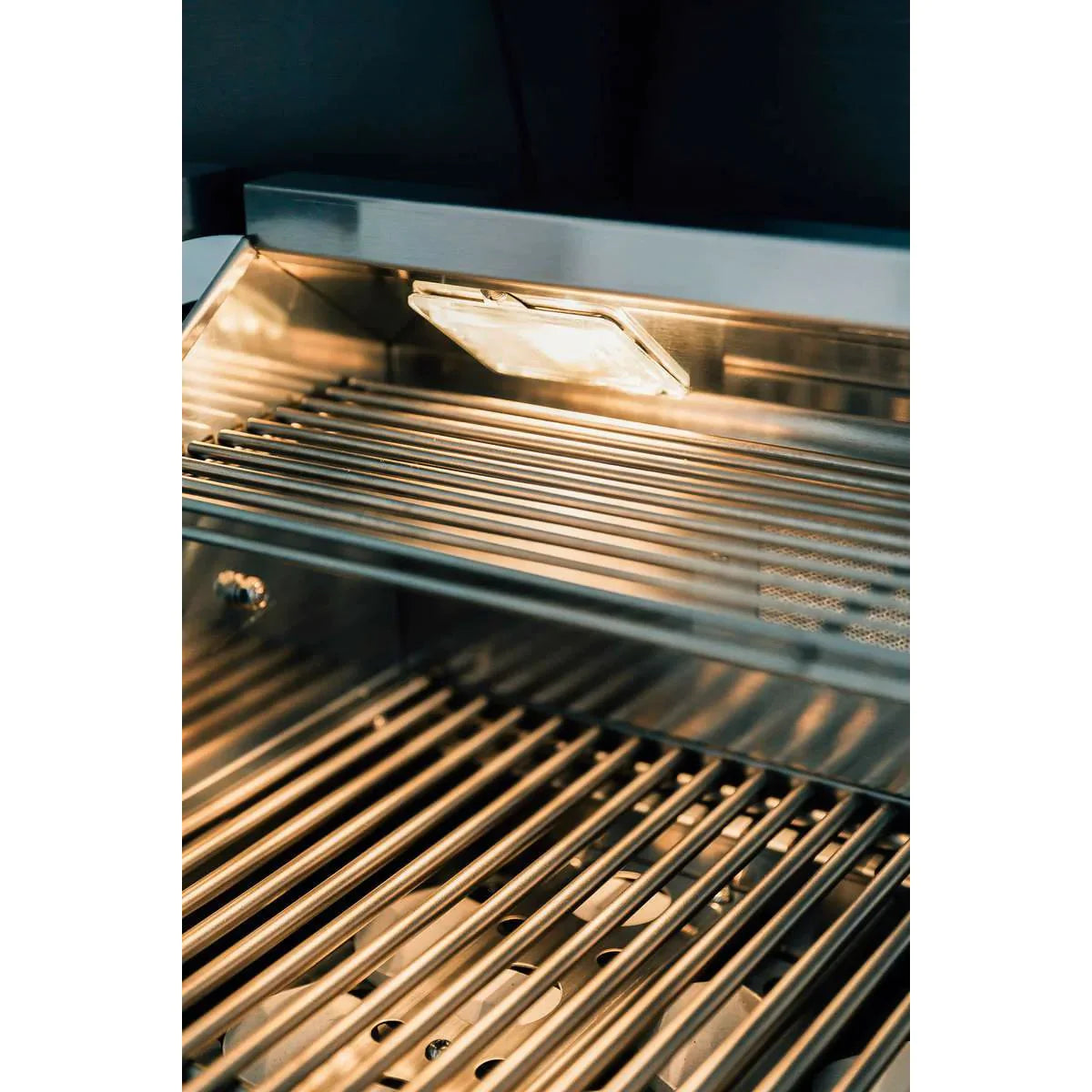 Summerset Sizzler Pro Series 32" Built-in Grill Natural Gas or Liquid Propane - SIZPRO32 - MyBBQDirect