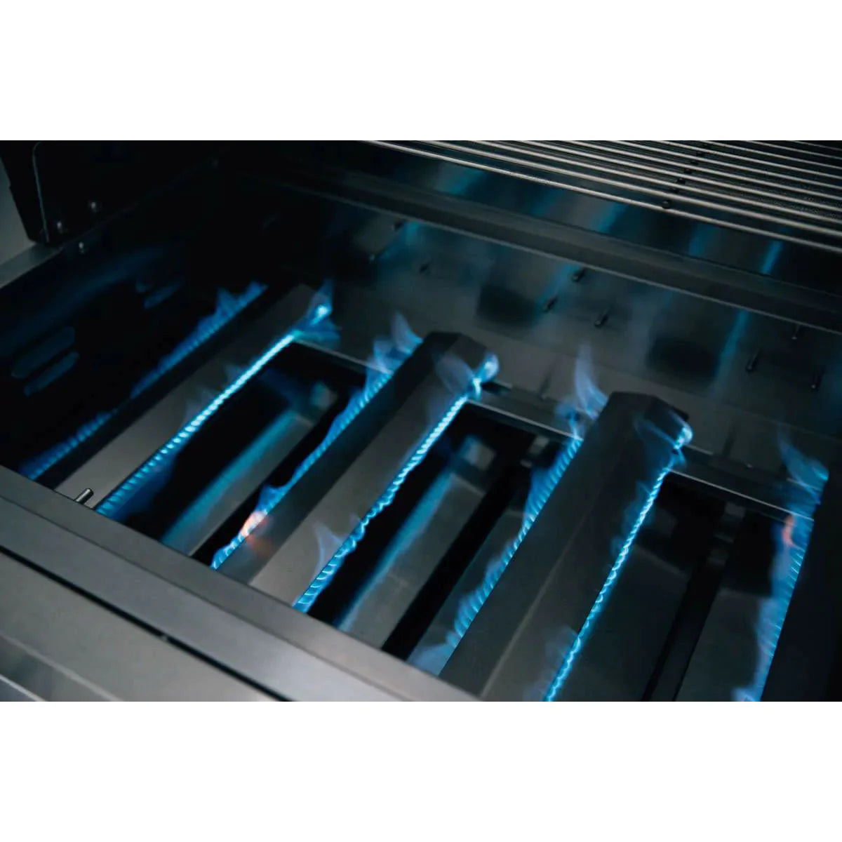 Summerset Sizzler Pro Series 32" Built-in Grill Natural Gas or Liquid Propane - SIZPRO32 - MyBBQDirect