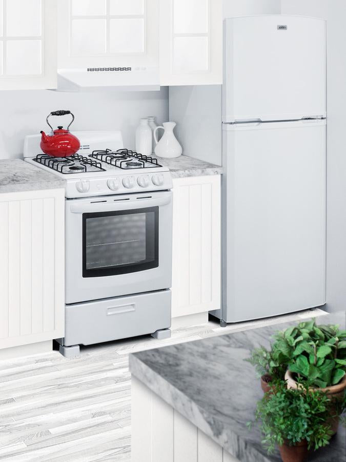 Summit 26" Wide Top Mount Refrigerator-Freezer With Icemaker - FF1427WIM - MyBBQDirect