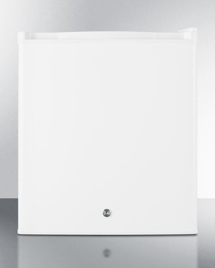 Summit Compact All-Refrigerator in White with Digital Thermostat - FFAR25L7 - MyBBQDirect