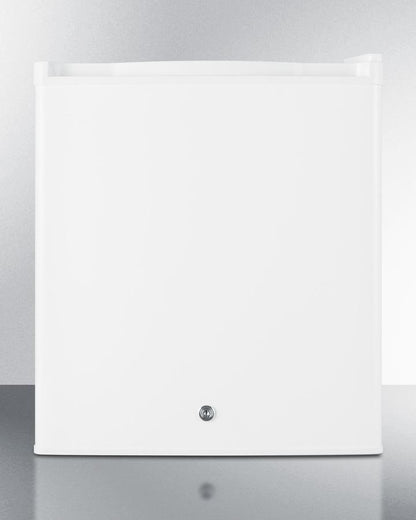 Summit Compact All-Refrigerator in White with Digital Thermostat - FFAR25L7 - MyBBQDirect