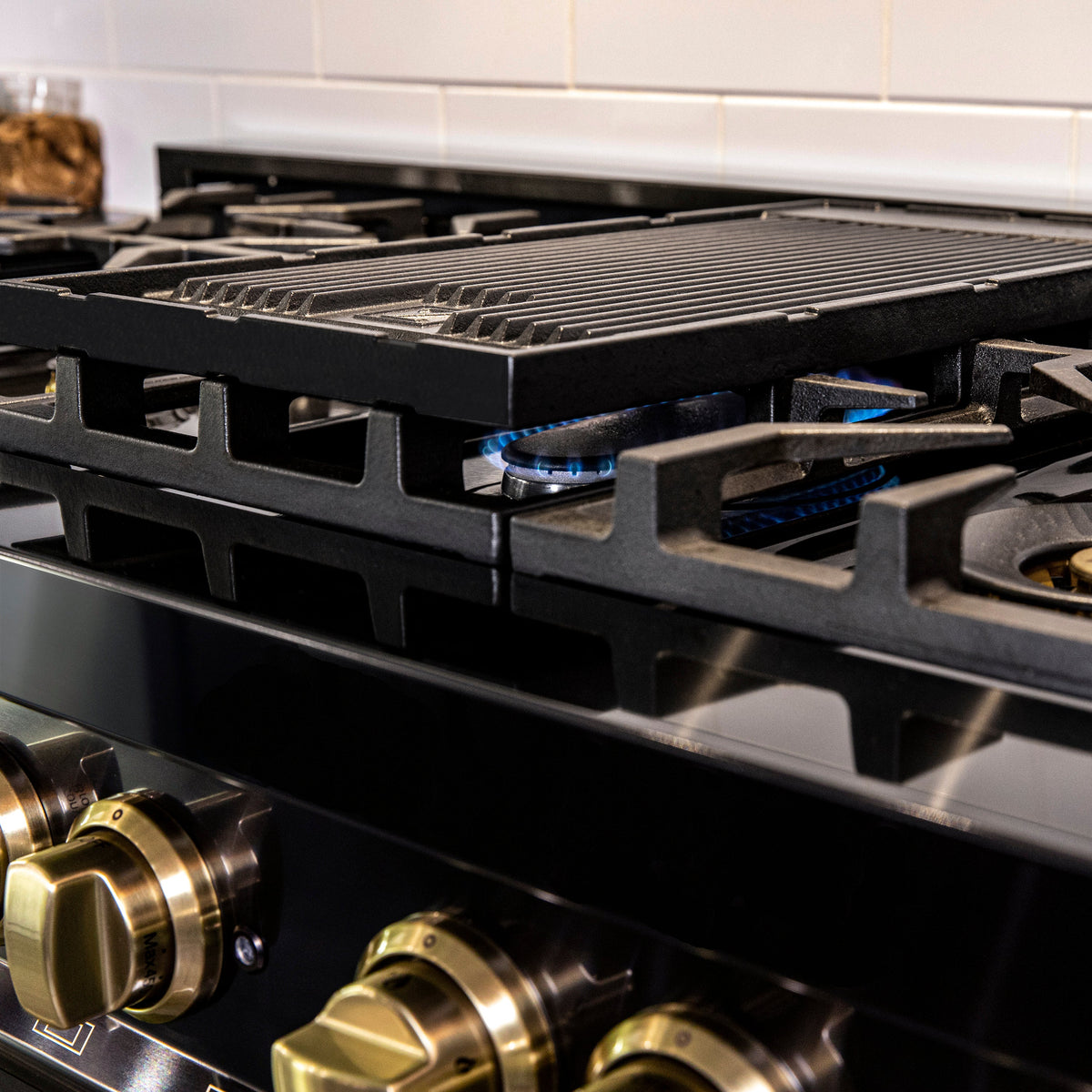 ZLINE High Grate Reversible Cast Iron Griddle (HG-GRZ-NS) - MyBBQDirect