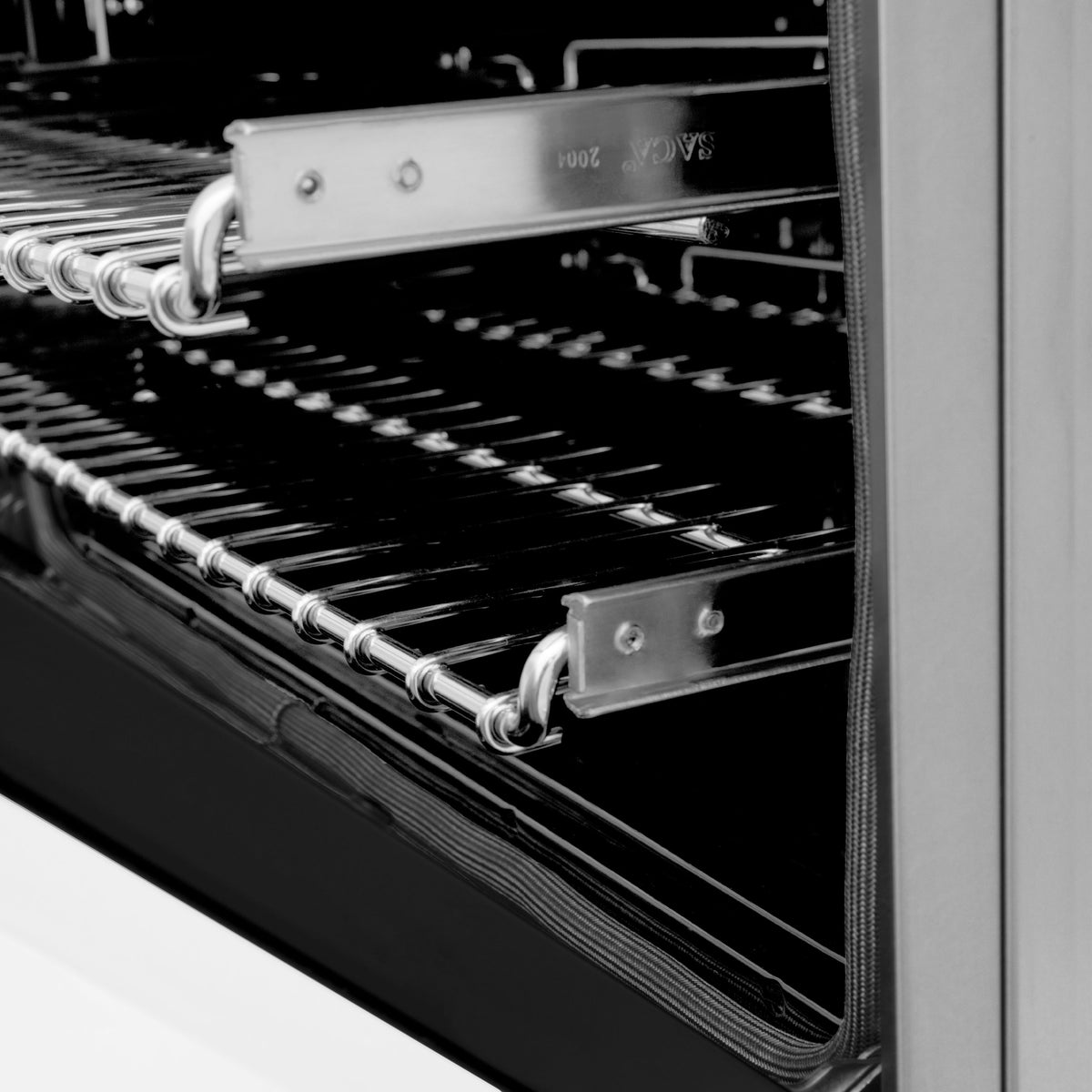 ZLINE 36 in. Kitchen Package with DuraSnow Stainless Steel Dual Fuel Range with White Matte Door and Convertible Vent Range Hood (2KP-RASWMRH36) - MyBBQDirect