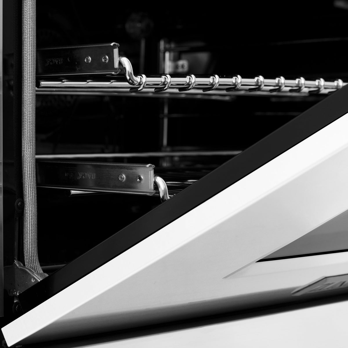 ZLINE 36 in. Kitchen Package with DuraSnow Stainless Steel Dual Fuel Range with White Matte Door and Convertible Vent Range Hood (2KP-RASWMRH36) - MyBBQDirect