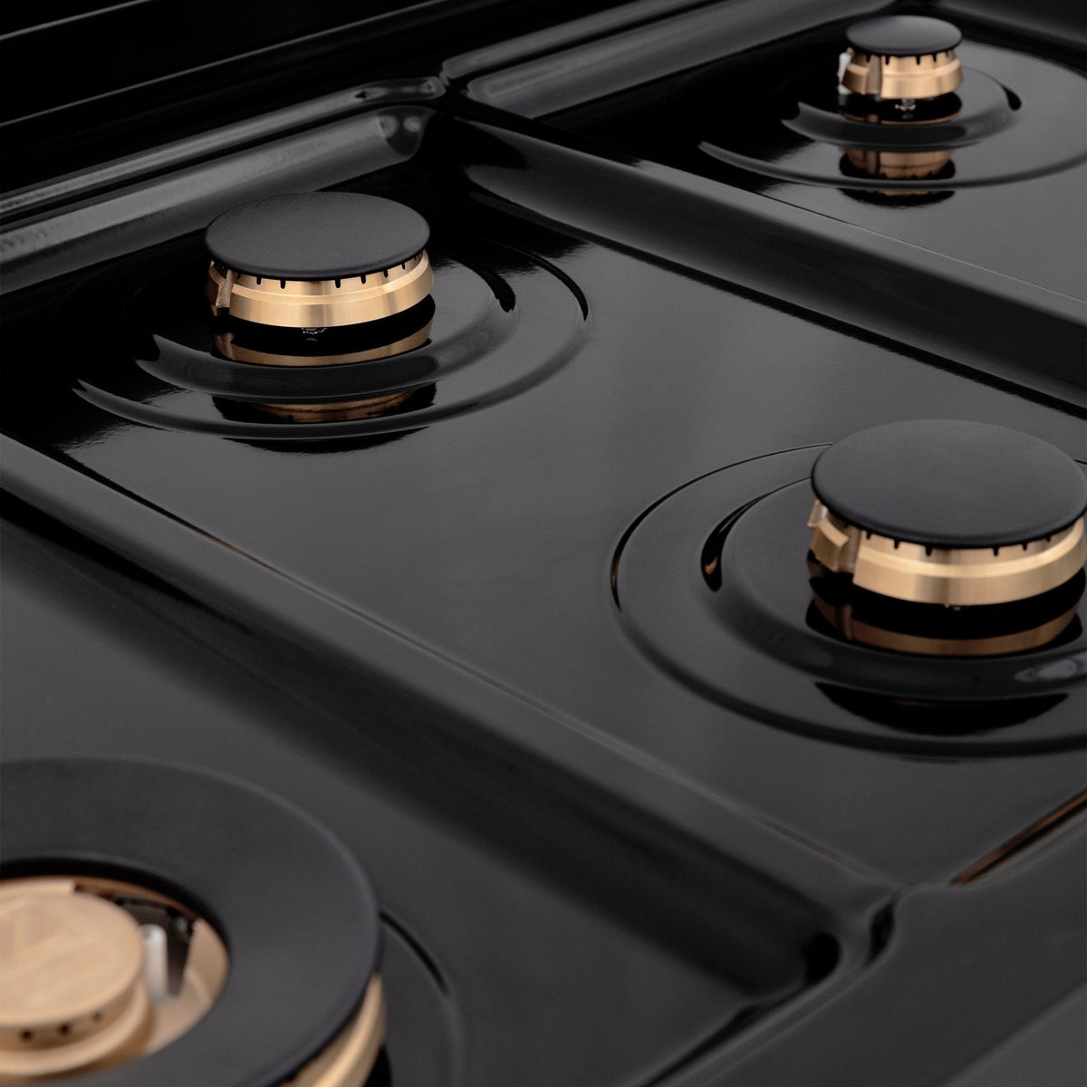 ZLINE 36 in. Porcelain Gas Stovetop in Black Stainless with 6 Gas Brass Burners (RTB-BR-36) - MyBBQDirect
