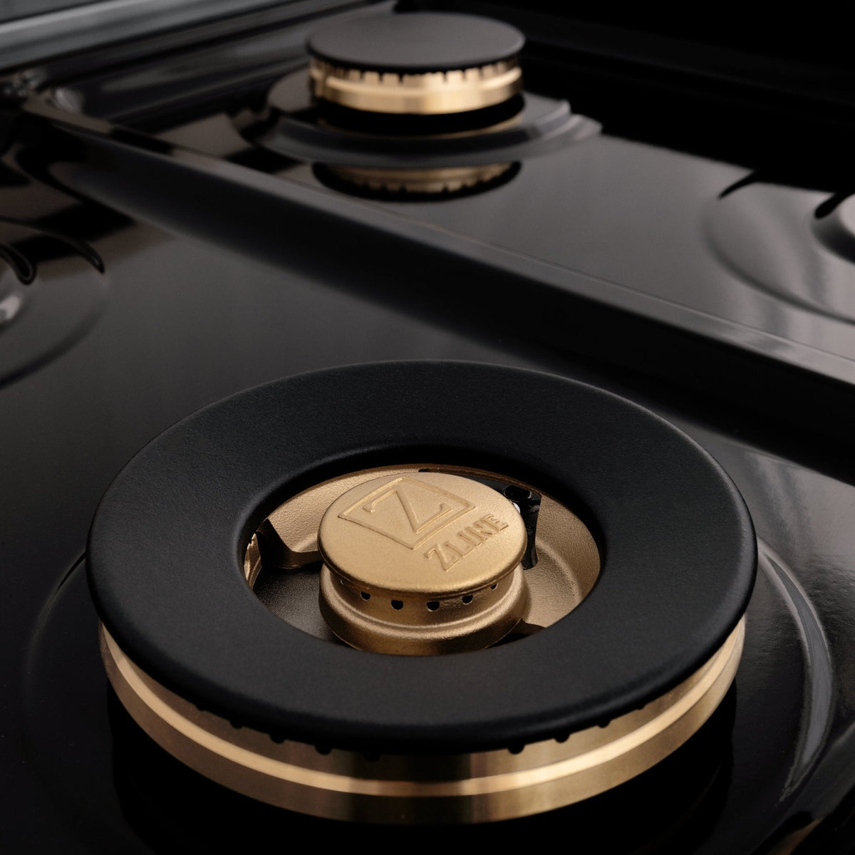 ZLINE 48 in. Porcelain Gas Stovetop with 7 Gas Burners and Griddle (RT48) Available with Brass Burners - MyBBQDirect