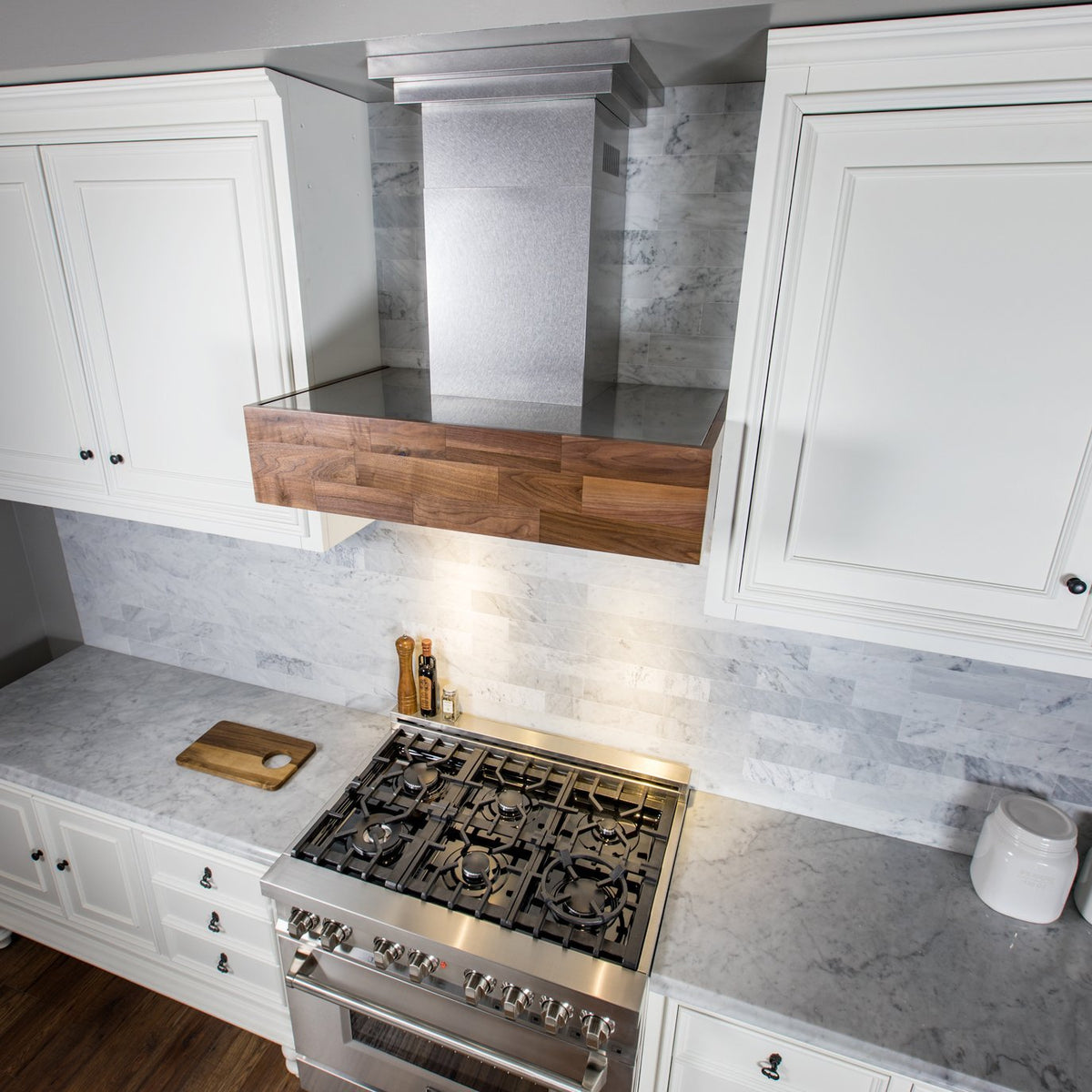 ZLINE Remote Blower Ducted Designer Series Wooden Wall Mount Range Hood in Butcher Block (681W-RD/RS) - MyBBQDirect